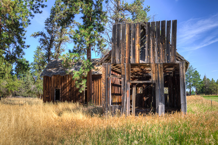 Abandoned_near_Sisters